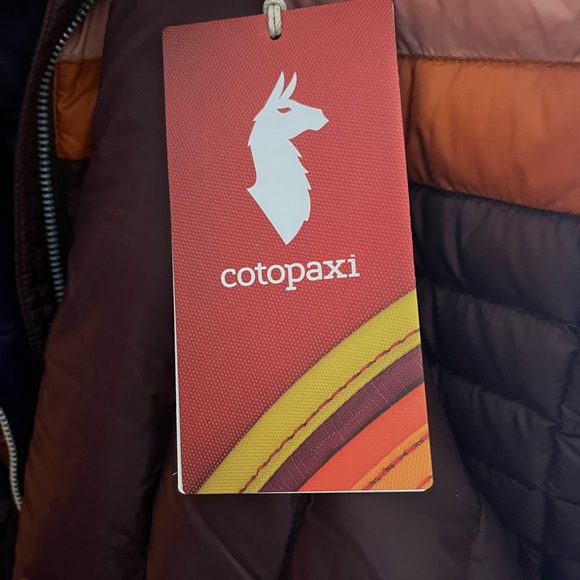 Cotopaxi Burgundy Puffer Coat with Insulated Warmth - Picture 5 of 6